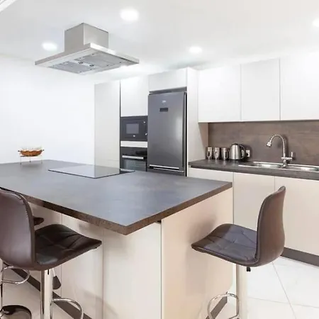 Modern 3 Bedroom In Swieqi,malta Apartment