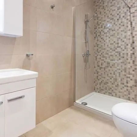 דירה Modern 3 Bedroom In Swieqi,malta